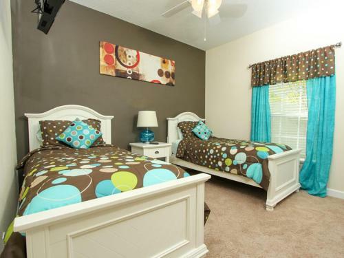 Villa Majesty Palm Townhome 8932