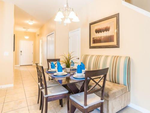Villa Coco Palm Townhome 8964