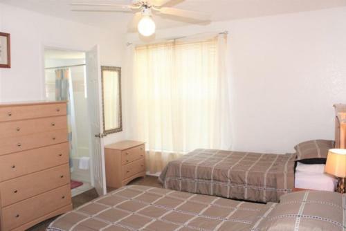 Peaceful 2 Bedroom 2 Bath Townhome In Mango Key