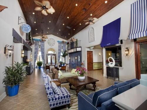 Lovely Paradise Palms 4 Bed 3 Bath Town Home