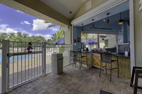 Lovely 4 Bedroom 3 Bath Pool Home In Gated Resort