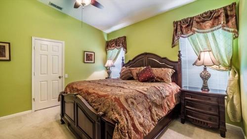 Lovely 4 Bedroom 3 Bath Pool Home In Gated Resort