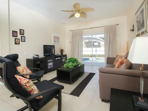 8164 Fan Palm Resort