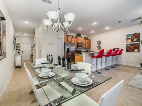 Fantastic 4 Bedroom 3 Bath Town Home With Private Pool