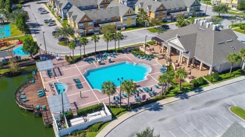4 Bed 3 Bath Town Home In Magical Orlando