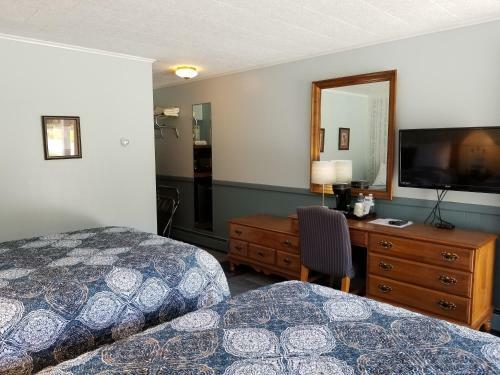 White Mountain Motel And Cottages