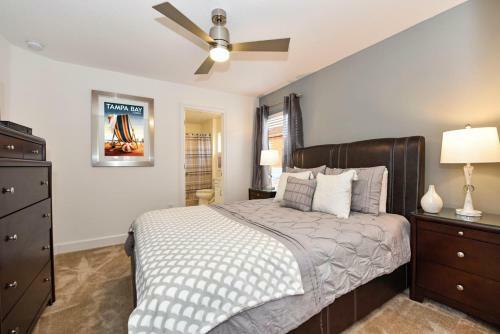 Three Worlds Mobile Home Resort Villa Sleeps 12