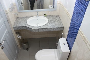 Hotel Surfview Raalhugandhu