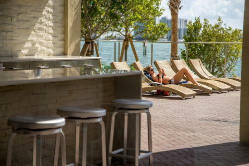 Mare Azur Miami Luxury Apartments By Grand Bay