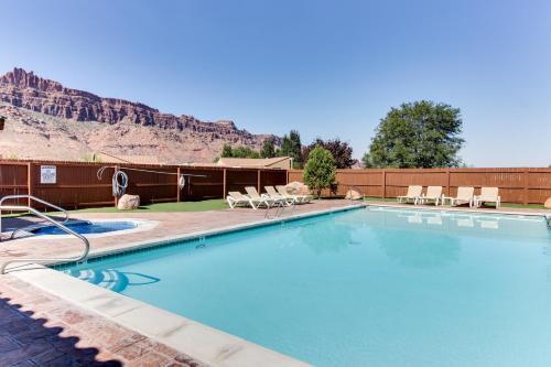 Rim Village H4