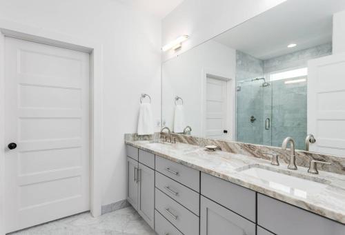Three-bedroom, Three-bath Roof Deck Home