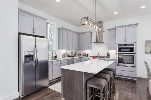 Three-bedroom, Three-bath Roof Deck Home