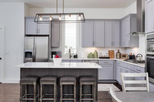 Three-bedroom, Three-bath Roof Deck Home