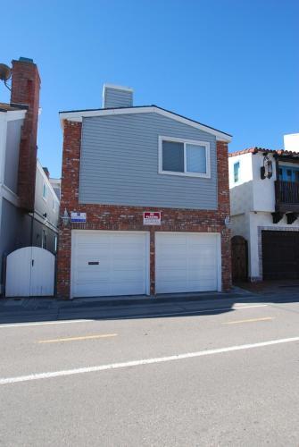 3903 Seashore A (68178)