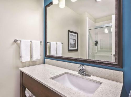 Hotel La Quinta By Wyndham Niagara Falls