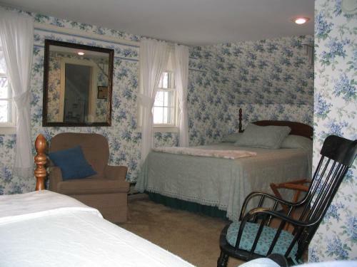 Bed & Breakfast Old Red Inn & Cottages