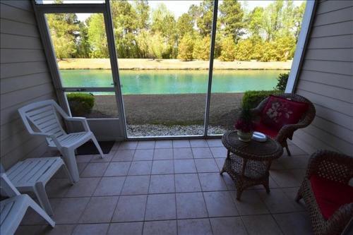 Apartamento 213 River Crossing Condo