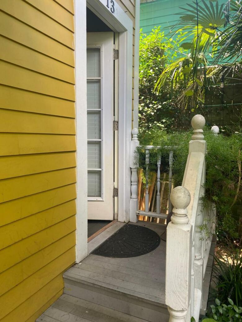 Bed & Breakfast Balcony Guest House