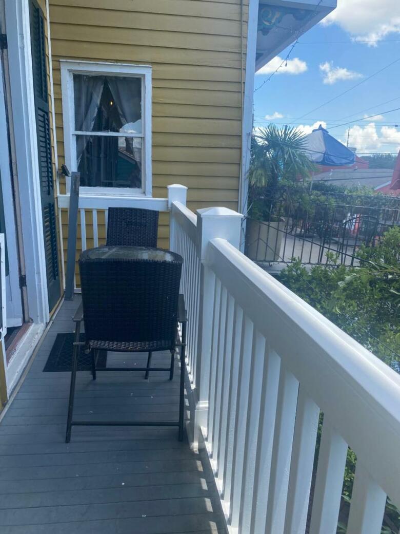 Bed & Breakfast Balcony Guest House