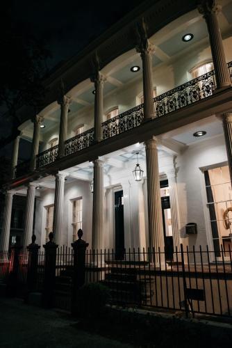Henry Howard Hotel
