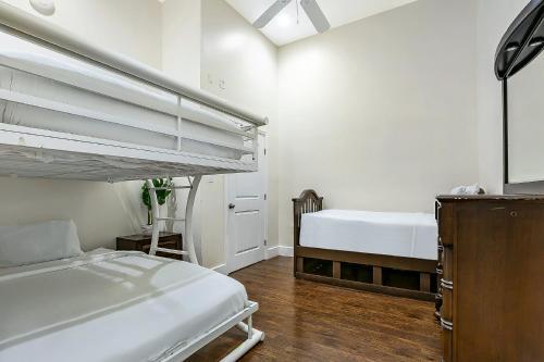 Aparthotel Luxury 4br Condo In Downtown By Hosteeva