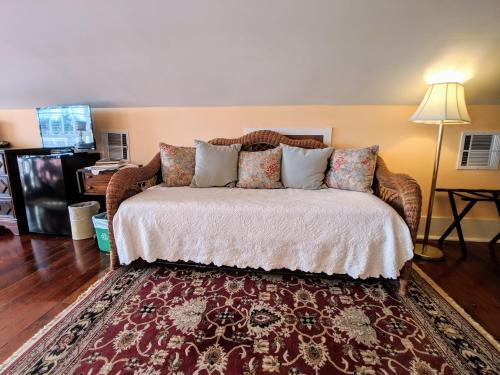 Bed & Breakfast Parisian Courtyard Inn