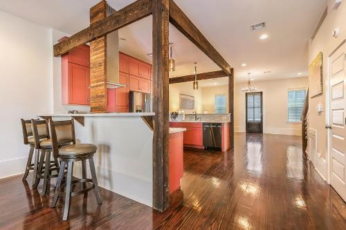 Apartamentos Luxury Loft-style 3br Townhouse By Hosteeva