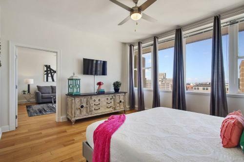 Apartamento 12th Fl- Skyline W/ Cityscape Views-rooftop Pool