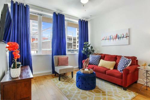 Apartamento #906 Chic Downtown Condo, Super Comfy Bed, Sleeps4
