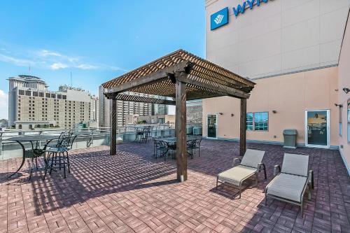 Gorgeous Apartments In Merchant Lofts By Hosteeva