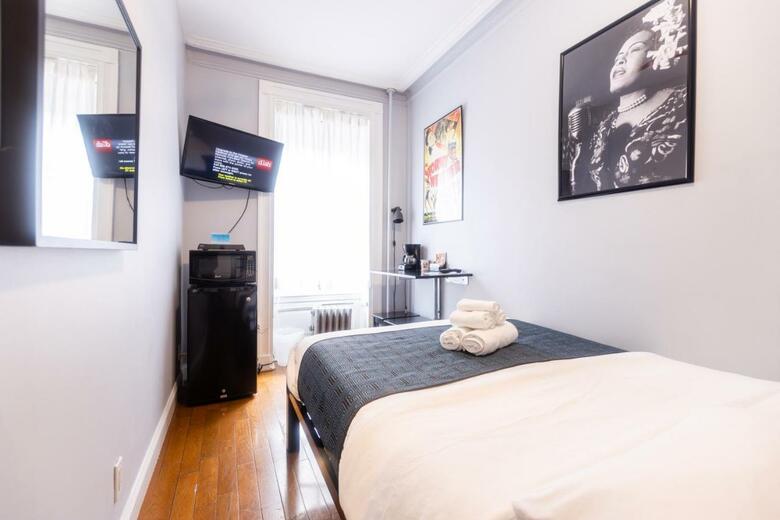 Hostal The Central Park North