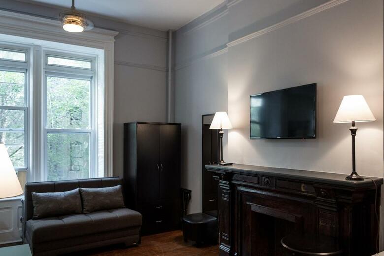 Hostal The Central Park North