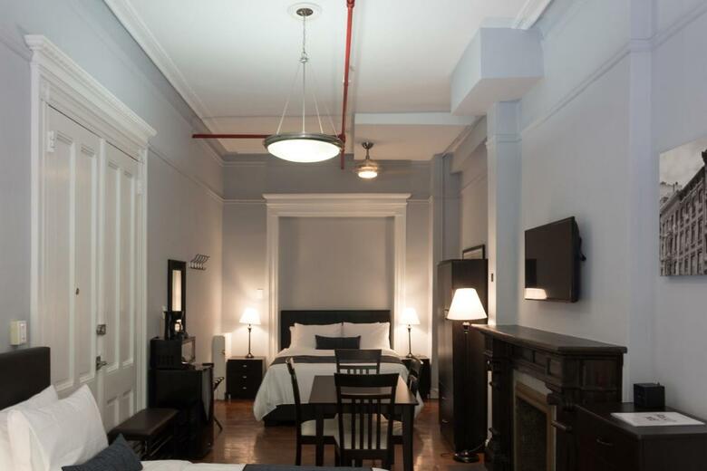 Hostal The Central Park North