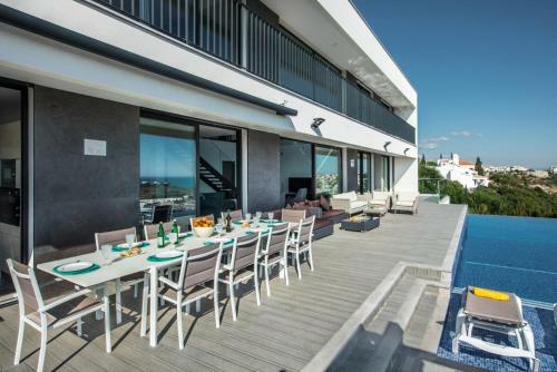 Albufeira Villa Sleeps 12 Pool Air Con Wifi