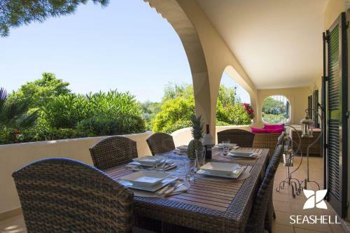 Villa Caravela