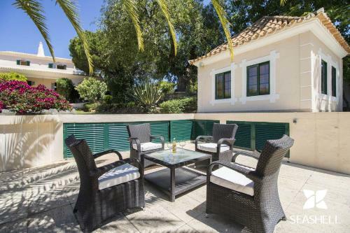 Villa Caravela