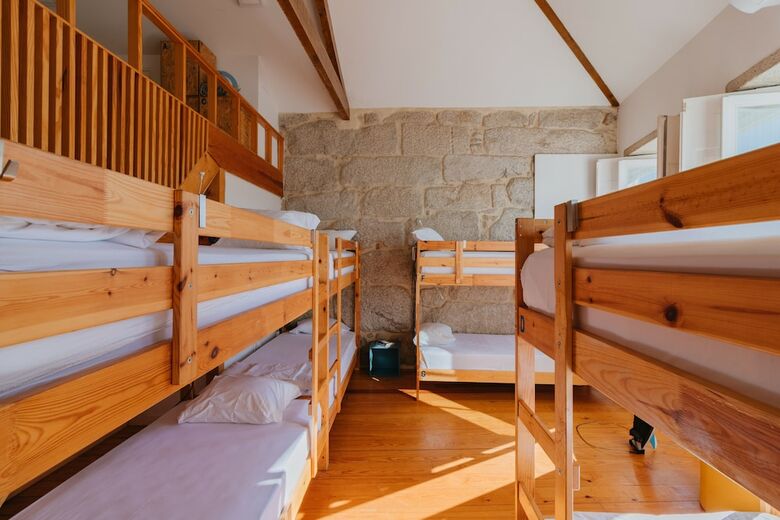 Happy Porto Hostel & Apartments