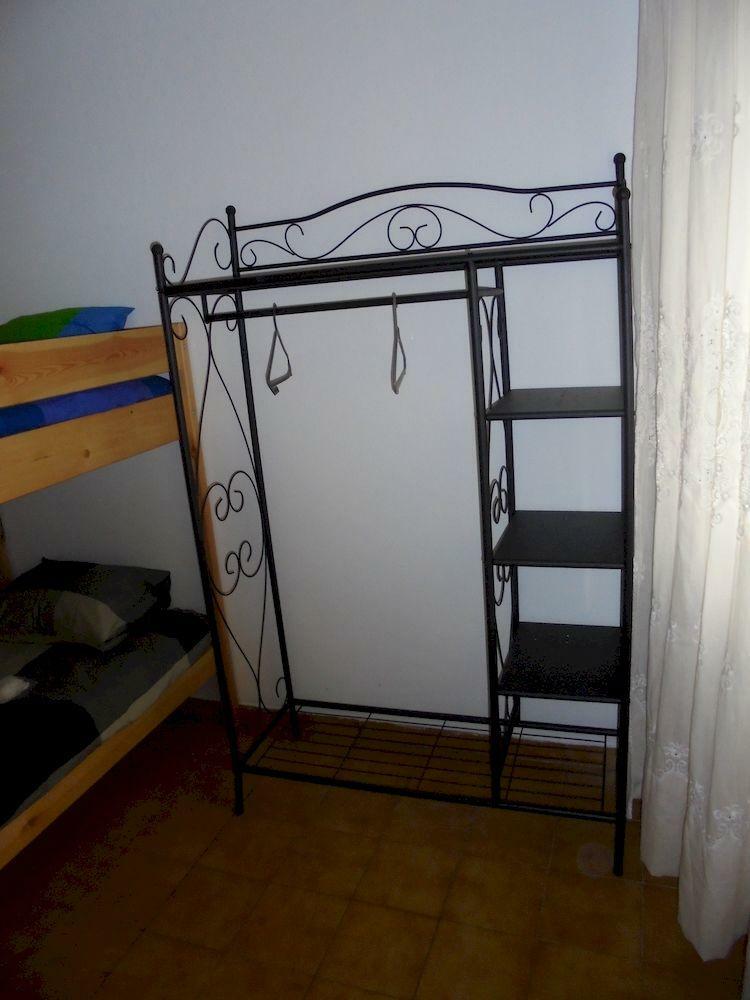 Hostal Lagos City Center Guest House & Hostel