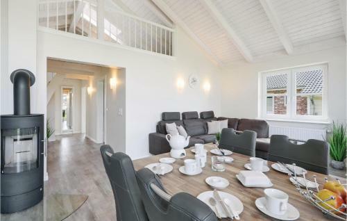 Two-bedroom Holiday Home In Dagebull