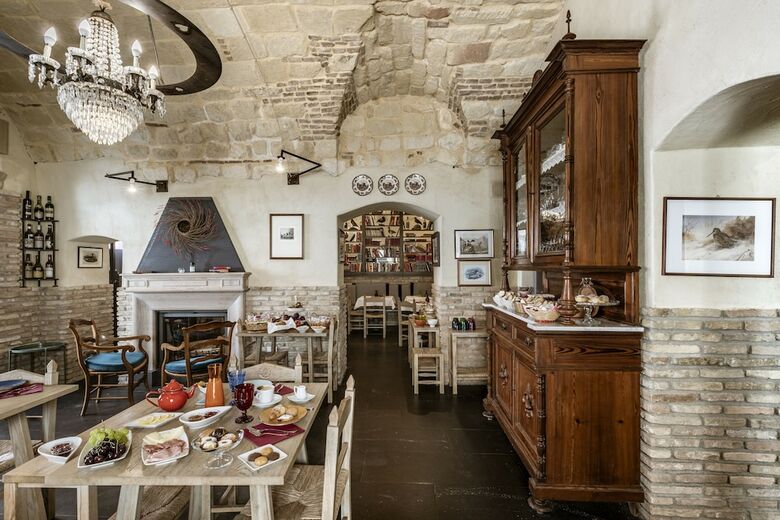 Hostal Palazzo Dessy