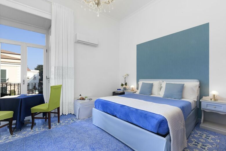 Piazza Tasso B&B