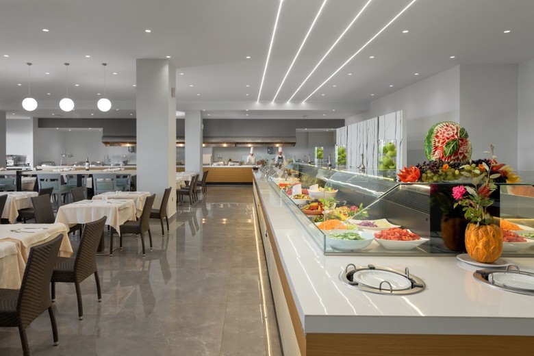 Hotel Avra Beach