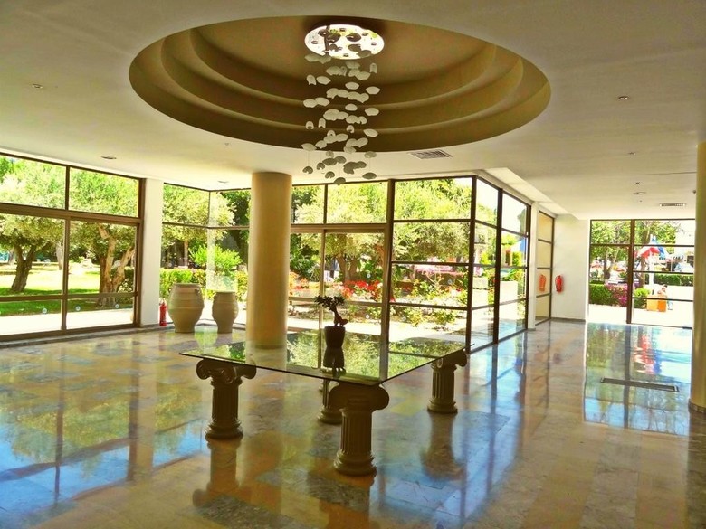 Hotel Doreta Beach