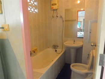 Hotel Tara Garden