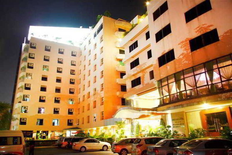 Hotel Tara Garden