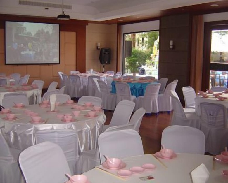 Siam Society Hotel & Resort