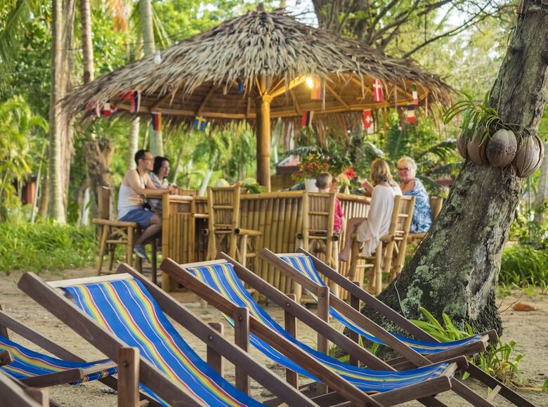Hotel Baan Mai Cottages And Restaurant