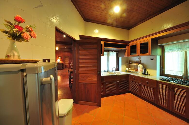 Hotel Baan Mai Cottages And Restaurant