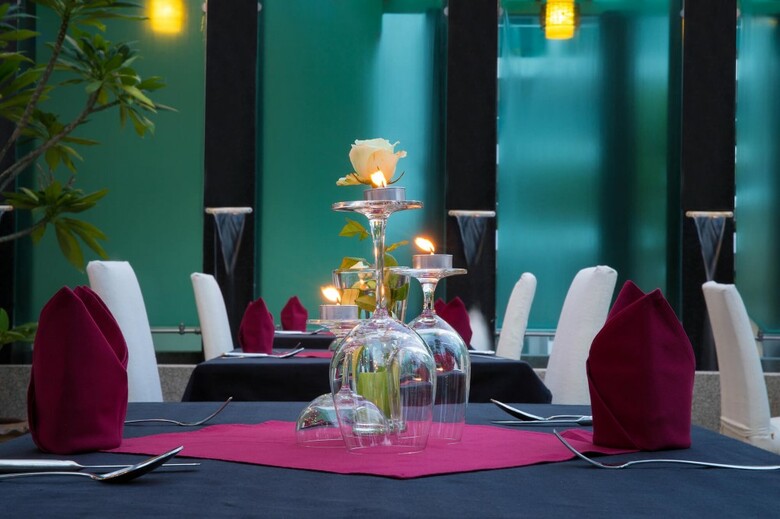 Hotel Chanalai Romantica Resort