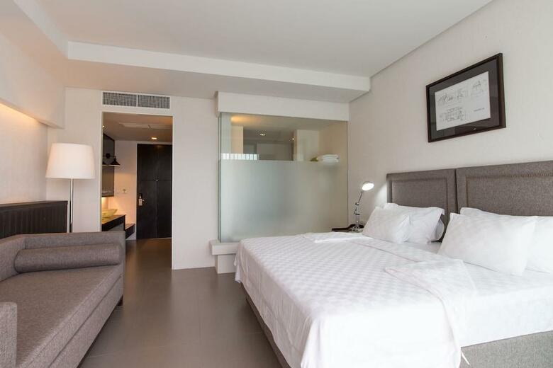 Hotel Sugar Palm Grand Hillside